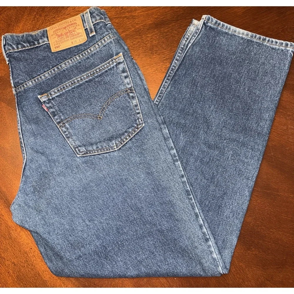 Levi 550 Mens Jeans Size 38x32‎ Relaxed Fit Dark Wash Broken In Soft SEE NOTES